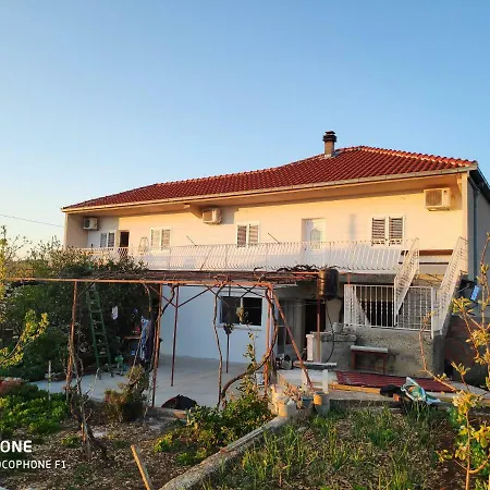 Kalafat Apartment Vinisce