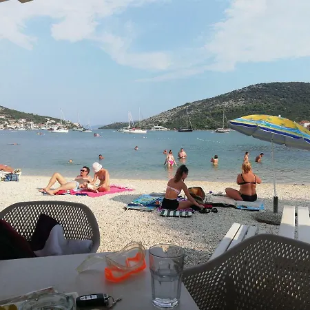 Kalafat * Vinišće